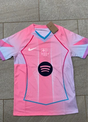 Maillot Concept, marque: Concept, état: Très bon état, taille: M, 15,00 €, 16,45 € Protection acheteurs incluse