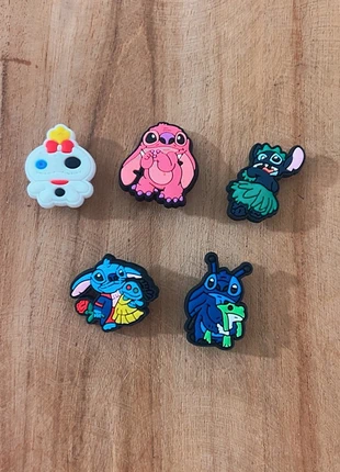 Breloques crocs stitch, état: Très bon état, 3,50 €, 4,38 € Protection acheteurs incluse