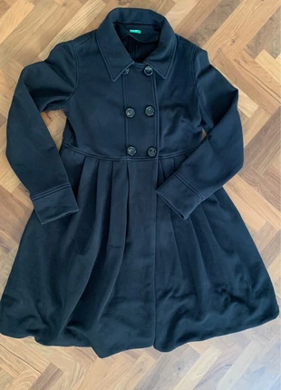 Cappotto nero - taglia L, marke: United Colors of Benetton, zustand: Neu, größe: L / 40 / 12, 23,00 €, 24,85 € inklusive Vinted-Käuferschutz