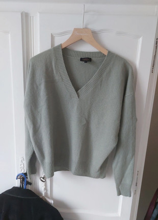 pull V 100 % cachemire Caroll s état neuf very amande, brand: Caroll, condition: Very good, size: S / 36 / 8, 41.60 €, 44.38 € includes Buyer Protection