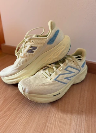 New Balance 1080 v13, marke: New Balance, zustand: Sehr gut, größe: 41.5, 65,00 €, 68,95 € inklusive Vinted-Käuferschutz