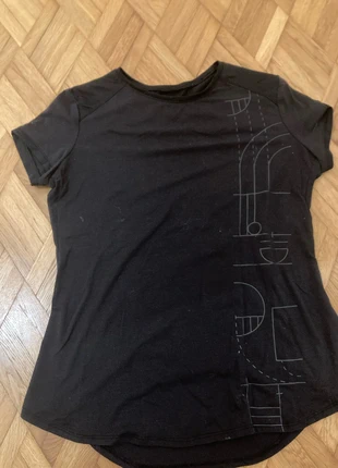 T-shirt de sport, marca: Decathlon, estado: Muito bom, tamanho: XS / 34 / 6, €1.50, €2.28 inclui Proteção do Comprador