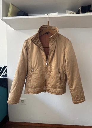 Blouson matelassé - Cerruti Jeans, marque: Cerruti, état: Neuf sans étiquette, taille: S / 36 / 8, 15,00 €, 16,45 € Protection acheteurs incluse