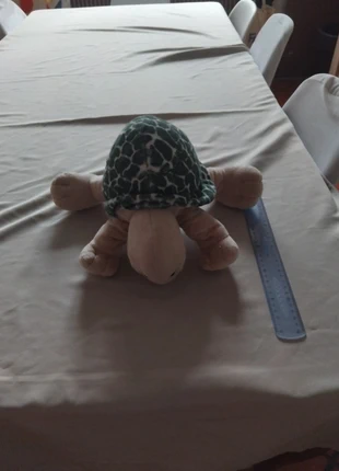 Peluche tortue, merk: Peluche, staat: Heel goed, maat: 3 jaar / 98 cm, € 2,00, € 2,80 inclusief Kopersbescherming