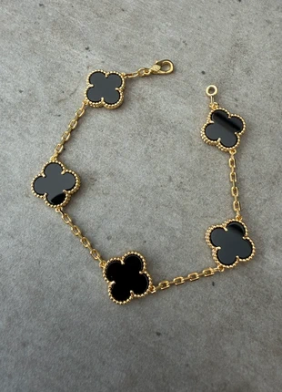 Goud/Zwart Armband Klaver !! Clover !!, merk: Clover, staat: Heel goed, € 21,95, € 23,75 inclusief Kopersbescherming