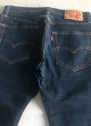 Lévis 512 bleu foncé. Neuf, marque: Levi Strauss & Co., état: Neuf sans étiquette, taille: W30 | FR 40, 35,00 €, 37,45 € Protection acheteurs incluse