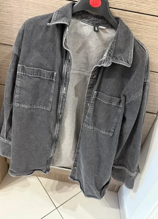 Camicia oversize in denim H&M, marke: H&M, zustand: Sehr gut, größe: M / 38 / 10, 16,00 €, 17,50 € inklusive Vinted-Käuferschutz