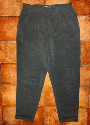 Pantalon Pull & Bear 7/8, marque: Pull & Bear, état: Neuf sans étiquette, taille: S / 36 / 8, 10,00 €, 11,20 € Protection acheteurs incluse