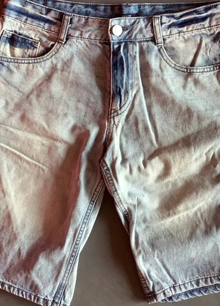 Short en jean Kiabi taille 38 Bleu clair / bleu, marque: Kiabi, état: Très bon état, taille: W29 | FR 38, 4,00 €, 4,90 € Protection acheteurs incluse