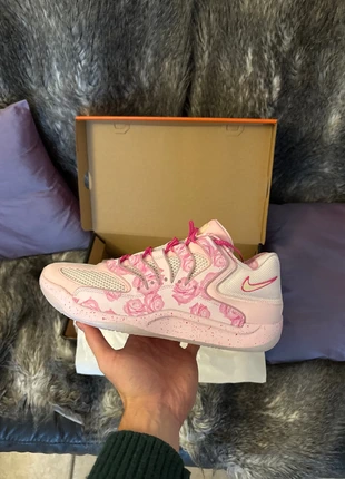 Nike KD18 Aunt Pearl, marque: Nike, état: Neuf avec étiquette, taille: 47, 155,00 €, 163,45 € Protection acheteurs incluse