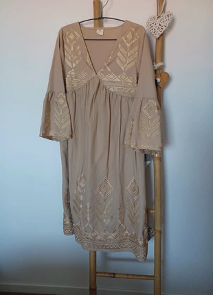 Robe brodée, marke: Boheme, zustand: Neu, größe: M / 38 / 10, 10,00 €, 11,20 € inklusive Vinted-Käuferschutz