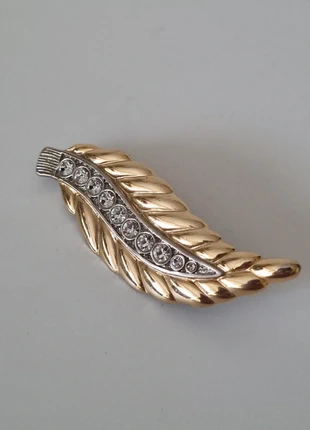 Goudkleurige vintage veerbroche met strass, merk: Vintage Love, staat: Heel goed, € 5,00, € 5,95 inclusief Kopersbescherming Pro