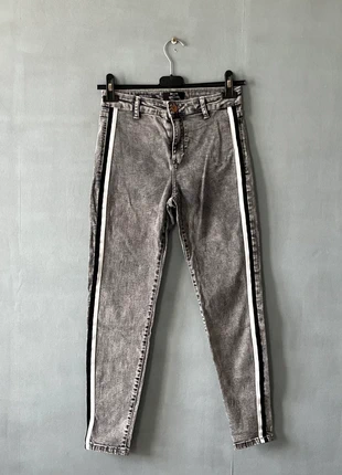 Jean gris Bershka, marca: Bershka, estado: Muy bueno, tamaño: M / 38 / 10, 5,00 €, 5,95 € Protección al comprador incluida