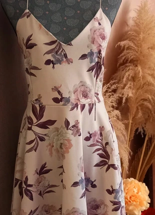 Robe d'été fleurie dos nu - New look - T44/XXL, marque: New Look, état: Très bon état, taille: XXL / 44 / 16, 5,00 €, 5,95 € Protection acheteurs incluse