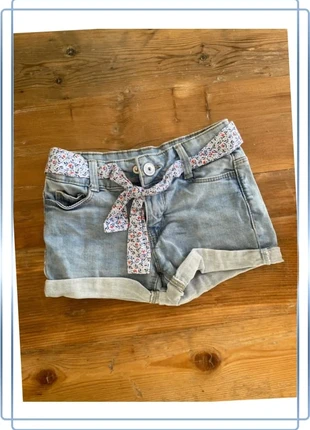 Short en jean | Taille réglable | Okaïdi | 4 ans / Enfant, marque: Okaïdi, état: Très bon état, taille: 4 ans / 104 cm, 4,00 €, 4,90 € Protection acheteurs incluse