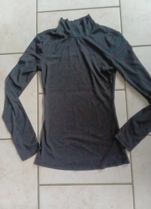 Manche longue, zustand: Sehr gut, größe: XS / 34 / 6, 3,00 €, 3,85 € beinhaltet Vinted-Käuferschutz Pro