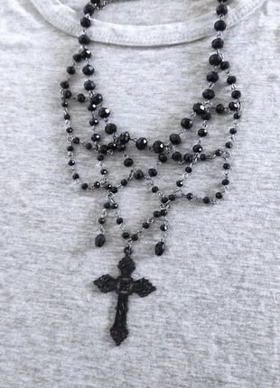 Collier croix gothique avec chaîne noire en acier chromé avec accents en perles, condition: Very good, €11.00, €12.25 includes Buyer Protection