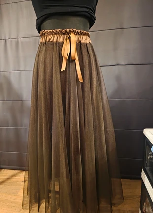 Jupe longue avec tulle, marque: Elégance, état: Neuf sans étiquette, taille: Taille unique, 10,00 €, 11,20 € Protection acheteurs incluse