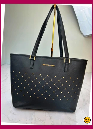 Sac à main portable à l’épaule Michael Kors en cuir noir idéal pour les cours, brand: Michael Kors, condition: Very good, €59.00, €62.65 includes Buyer Protection Pro