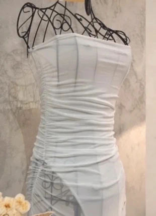 Robe yk2 nuisette moulante blanche vintage seconde peau froncée sans manches, marca: Vintage Dressing, estado: Muito bom, tamanho: XS / 34 / 6, €10.00, €11.20 inclui Proteção do Comprador