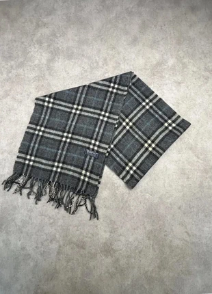 Écharpe Burberry 100% laine grise foncée vintage, brand: Burberry, condition: Very good, €39.90, €42.60 includes Buyer Protection Pro