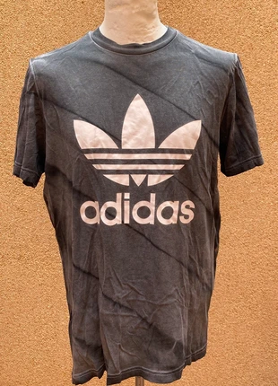 Camiseta hombre Adidas, merk: adidas, staat: Goed, maat: M, € 9,00, € 10,15 inclusief Kopersbescherming