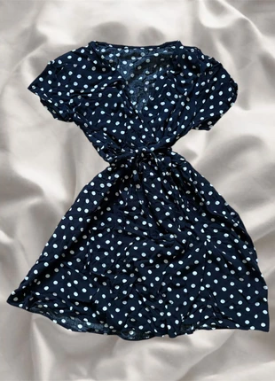 Robe courte bleu marine à pois blancs fluide, marke: Aesthetic, zustand: Sehr gut, größe: S / 36 / 8, 20,95 €, 22,70 € inklusive Vinted-Käuferschutz