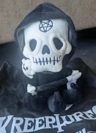 Peluche Kreeptures, brand: Killstar, condizioni: Nuovo senza cartellino, taglia: Taglia unica, €20.00, €21.70 include la Protezione acquisti