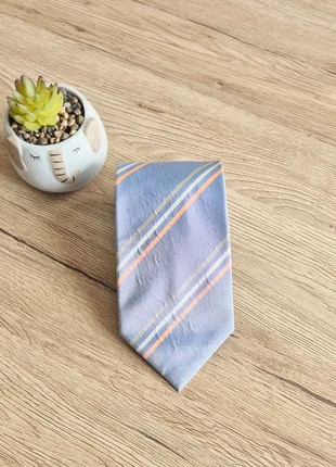 Cravatta uomo in seta a righe, brand: Vintage Dressing, condizioni: Ottime, €3.00, €3.85 include la Protezione acquisti