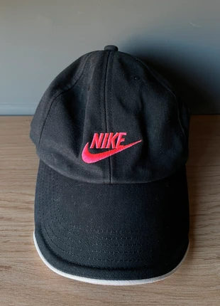 Cappello Nike nero e rosa, marke: Nike, zustand: Sehr gut, größe: Einheitsgröße, 7,50 €, 8,58 € inklusive Vinted-Käuferschutz