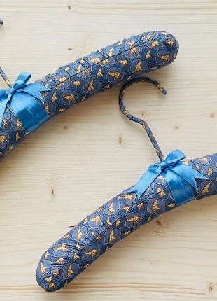Pair of Cute Vintage Padded Hangers – Blue Satin with Elephant Print & Satin Bows, brand: Reclaimed Vintage, condition: Very good, £10.00, £11.20 includes Buyer Protection