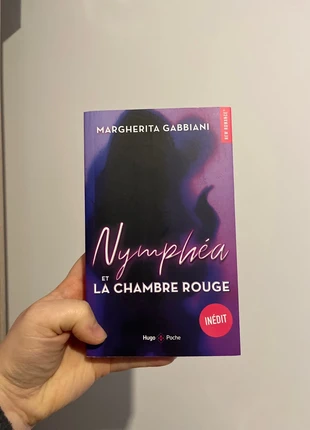 Livre de poche Nymphéa et la chambre rouge, staat: Heel goed, € 4,00, € 4,90 inclusief Kopersbescherming