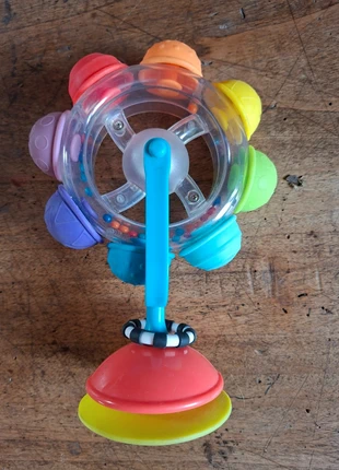 Superleuke rammelaar op zuignap sassy, merk: Sassy, staat: Goed, maat: 3-6 maanden / 62 cm, € 5,00, € 5,95 inclusief Kopersbescherming