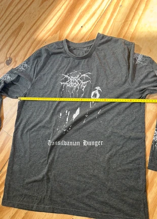 darkthrone transilvanian hunger, marque: Bandshirt, état: Très bon état, taille: L, 60,00 €, 63,70 € Protection acheteurs incluse