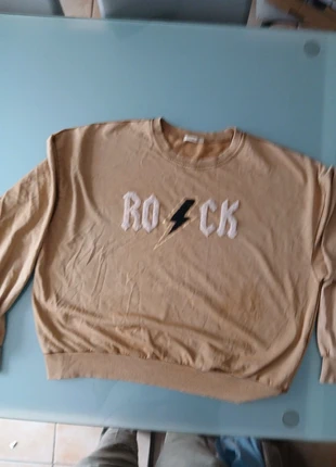 Sweat shirt Cm ciao milan taille unique, brand: CM, condizioni: Ottime, taglia: Taglia unica, €5.00, €5.95 include la Protezione acquisti