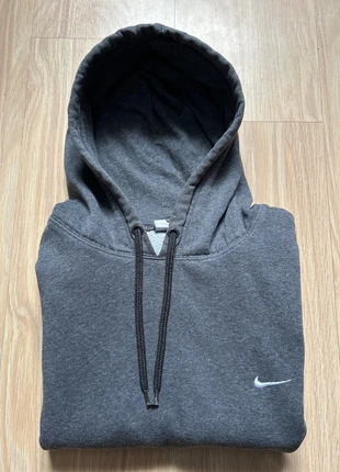 Sweat à capuche Nike gris logo brodé taille M vintage, marque: Nike, état: Très bon état, taille: M, 15,50 €, 16,98 € Protection acheteurs incluse