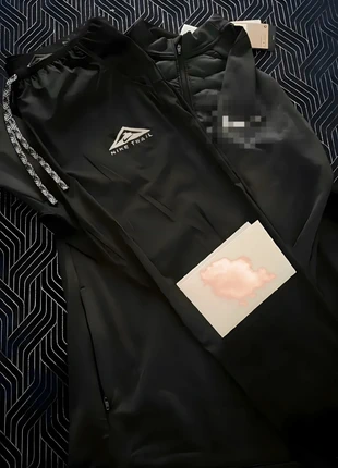 Nike Running Trail, marca: Nike, estado: Nuevo con etiquetas, tamaño: M, 70,00 €, 74,20 € Protección al comprador incluida