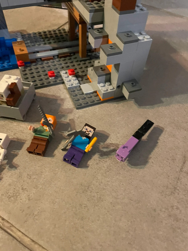 Lego Minecraft 21169 - photo numéro 8