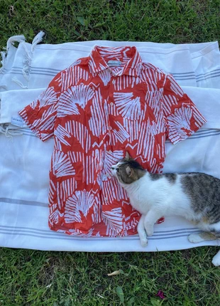 Chemise Mango rouge imprimé tropical – Taille S, marke: Mango, zustand: Sehr gut, größe: S, 10,00 €, 11,20 € inklusive Vinted-Käuferschutz