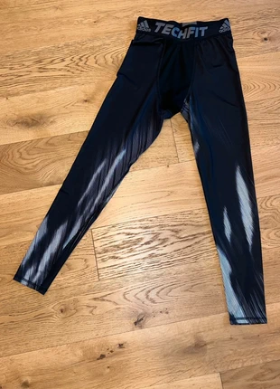 Adidas TF base GFX LT Herrenleggings / Leggings, marke: adidas, zustand: Neu, größe: S, 24,99 €, 26,94 € inklusive Vinted-Käuferschutz