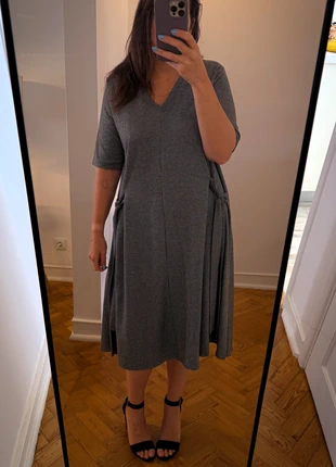 Vestido Midi Cinza - ZARA, merk: Zara, staat: Heel goed, maat: M / 38 / 10, € 12,00, € 13,30 inclusief Kopersbescherming