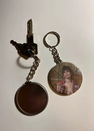 Mademoiselle K - Porte-clefs collector, zustand: Sehr gut, 7,50 €, 8,58 € inklusive Vinted-Käuferschutz