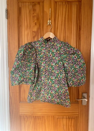H&M puff sleeves Top, brand: H&M, condition: Very good, size: S / 8, £10.00, £11.20 includes Buyer Protection