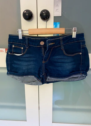 Vaquero corto, marca: Local, estado: Bom, tamanho: XXS / 32 / 4, €1.25, €2.01 inclui Proteção do Comprador