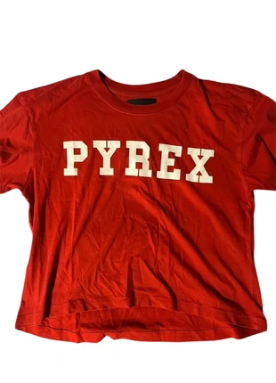 T-shirt Pyrex Rossa, brand: Pyrex, condizioni: Ottime, taglia: S / IT 40 / EU 36, €3.00, €3.85 include la Protezione acquisti