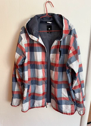 Chaqueta impermeable DC talla M, marca: DC, estado: Muy bueno, tamaño: M / 38 / 10, 25,00 €, 26,95 € Protección al comprador incluida