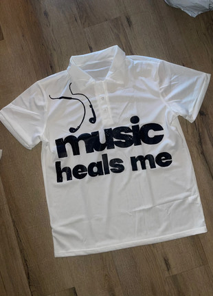 Polo blanc vintage Y2K “music heals me” imprimé rétro années 2000 streetwear, marca: y2k, estado: Muito bom, tamanho: L, €34.90, €37.35 inclui Proteção do Comprador Pro