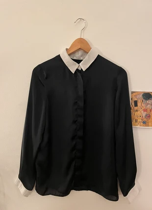 Dunkelblaue Bluse mit weißem Kragen, marque: Mango, état: Très bon état, taille: XS / 34 / 6, 5,00 €, 5,95 € Protection acheteurs incluse