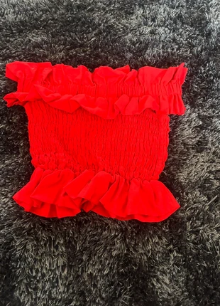 Red ruffle off the shoulder top, condition: Very good, size: XS / 34 / 6, €9.00, €10.15 includes Buyer Protection