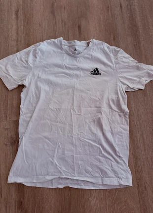 White Adidas T-shirt, brand: adidas, condition: Good, size: M, £5.00, £5.95 includes Buyer Protection